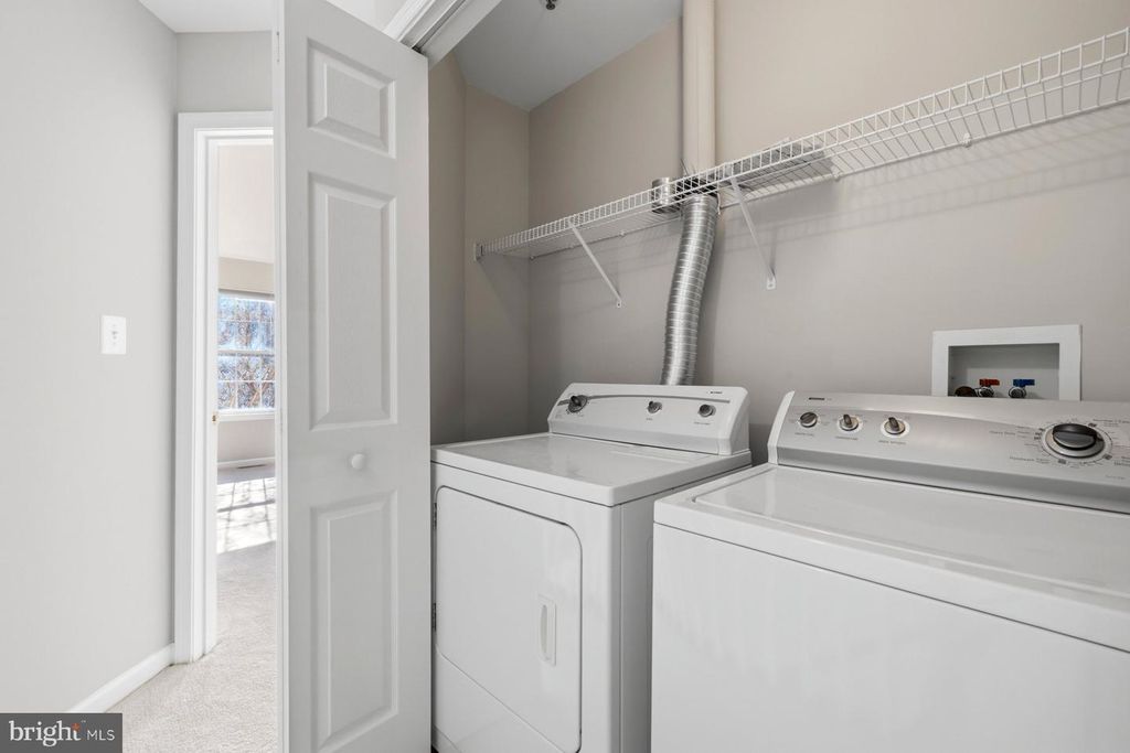 Image 18 of property listing at 9702 WASHINGTONIAN BLVD, Gaithersburg, MD 20878