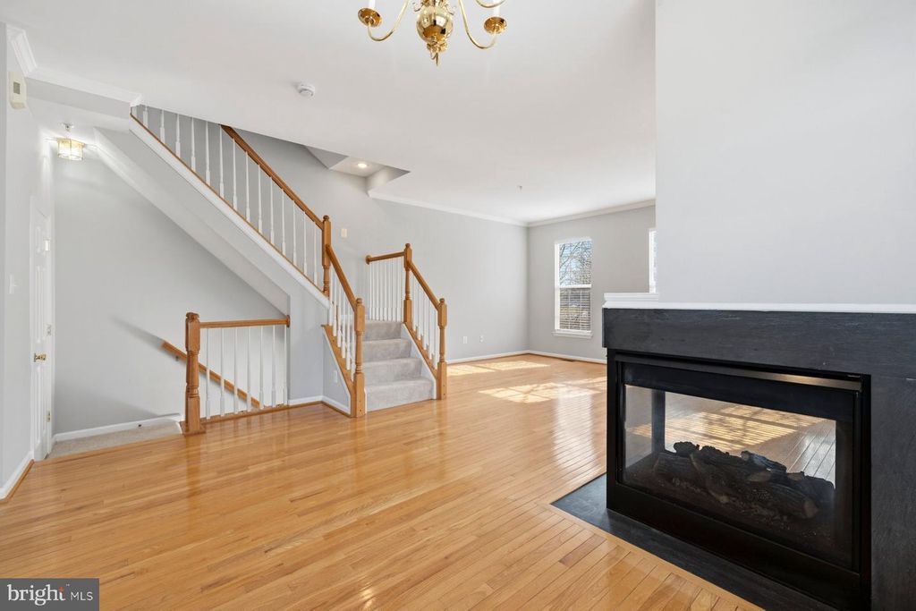 Image 25 of property listing at 9702 WASHINGTONIAN BLVD, Gaithersburg, MD 20878