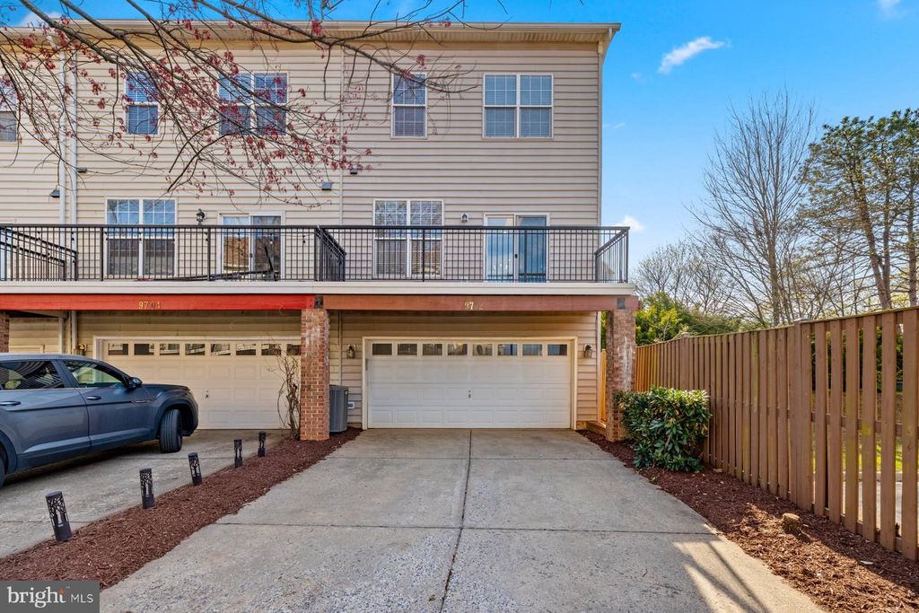 Image 30 of property listing at 9702 WASHINGTONIAN BLVD, Gaithersburg, MD 20878