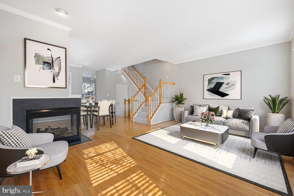 Image 4 of property listing at 9702 WASHINGTONIAN BLVD, Gaithersburg, MD 20878