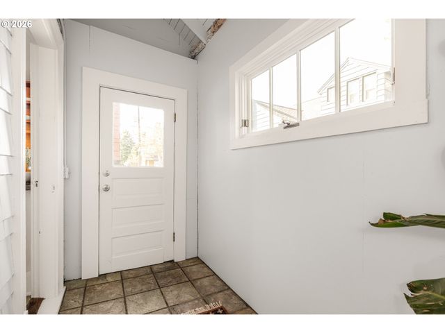 5116 Ne 15TH Ave, Portland, OR 97211