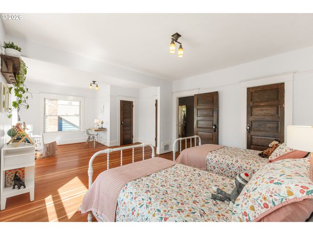 5116 Ne 15TH Ave, Portland, OR 97211