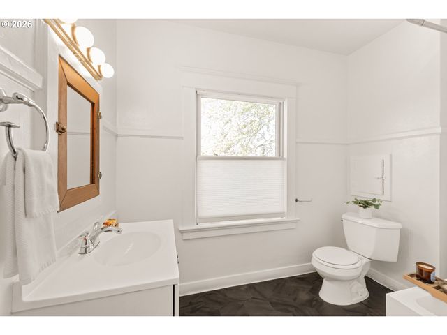 5116 Ne 15TH Ave, Portland, OR 97211