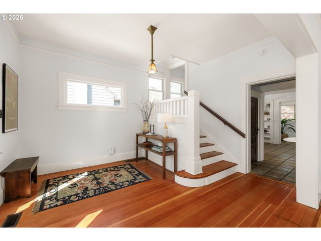 5116 Ne 15TH Ave, Portland, OR 97211