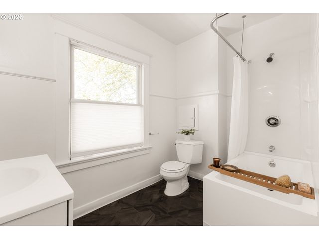 5116 Ne 15TH Ave, Portland, OR 97211