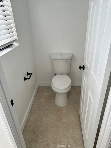 42801 42801 15th W, Lancaster, CA 93534