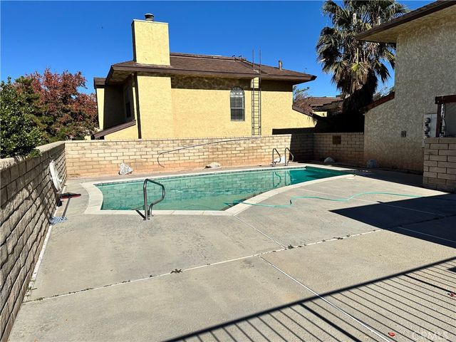 42801 42801 15th W, Lancaster, CA 93534