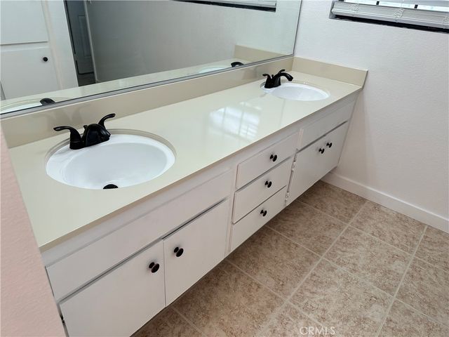 42801 42801 15th W, Lancaster, CA 93534