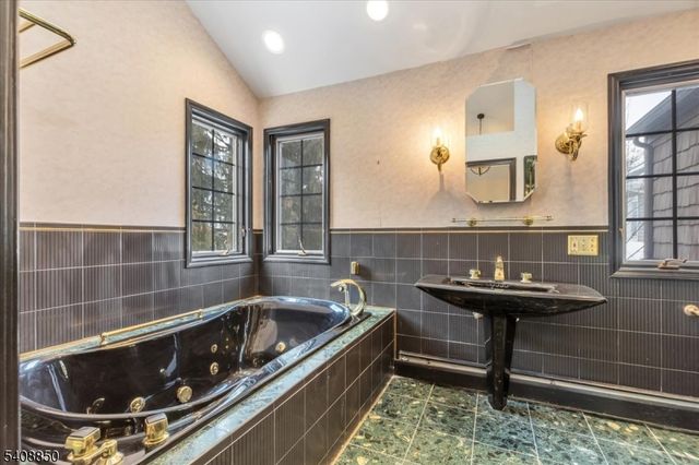 207 Belvidere Ave, Fanwood Boro, NJ 07023