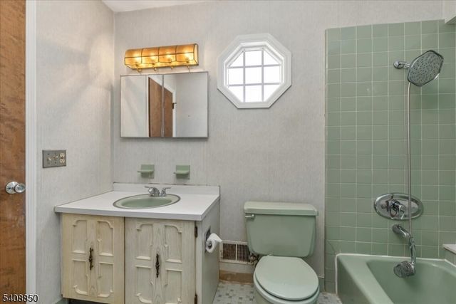 207 Belvidere Ave, Fanwood Boro, NJ 07023