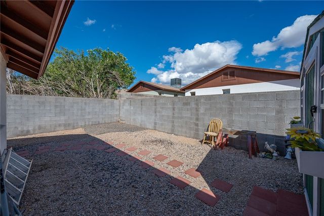 977 Canyon Shadows Drive, Kingman, AZ 86409