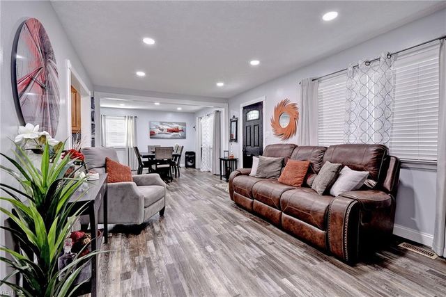 212 Picard DR, Newport News, VA 23602