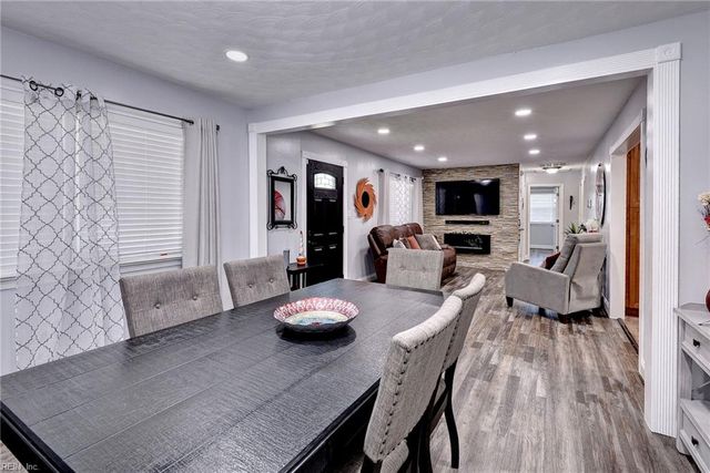 212 Picard DR, Newport News, VA 23602