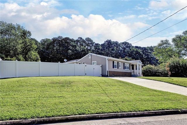 212 Picard DR, Newport News, VA 23602