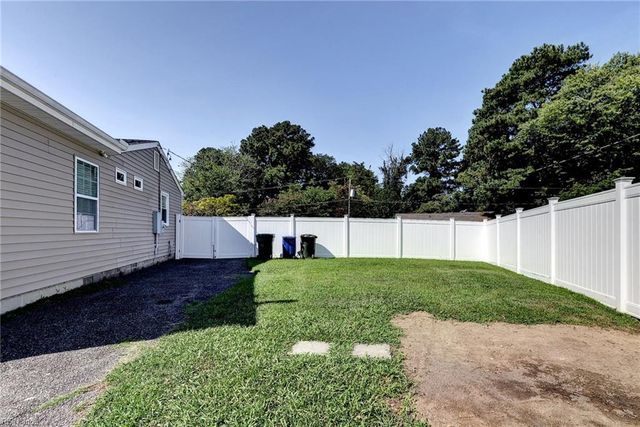 212 Picard DR, Newport News, VA 23602