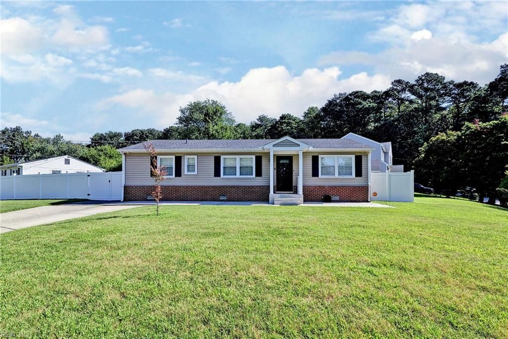 212 Picard DR, Newport News, VA 23602