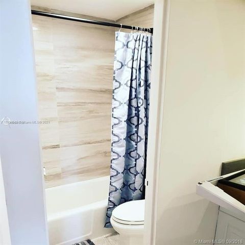 100 Lincoln Road 707, Miami Beach, FL 33139