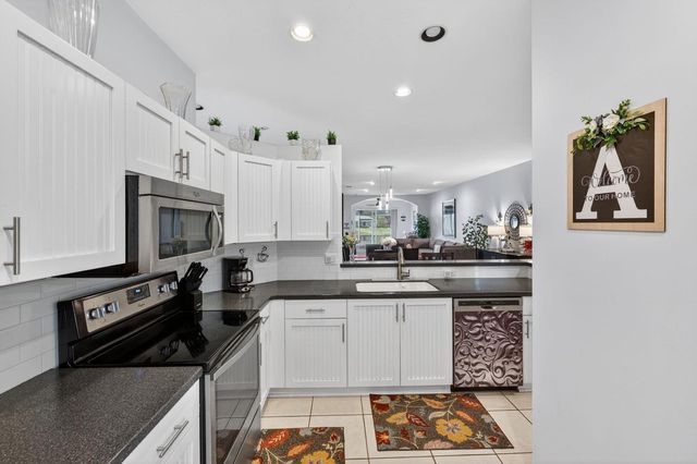 9572 N Crescent View Dr Drive N, Boynton Beach, FL 33437