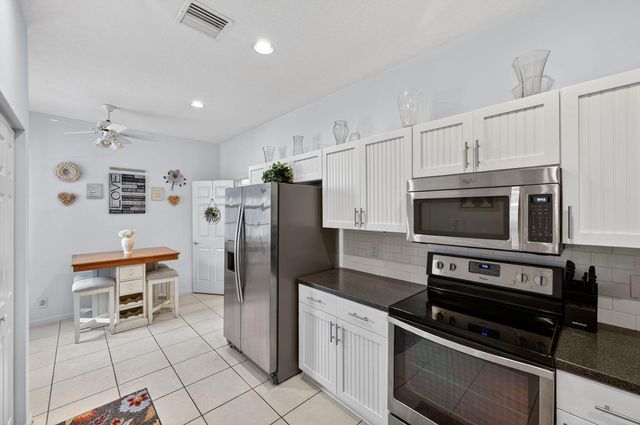 9572 N Crescent View Dr Drive N, Boynton Beach, FL 33437