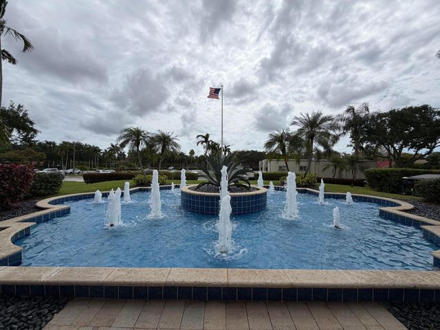 9572 N Crescent View Dr Drive N, Boynton Beach, FL 33437