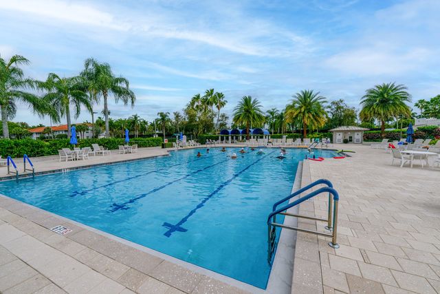 9572 N Crescent View Dr Drive N, Boynton Beach, FL 33437