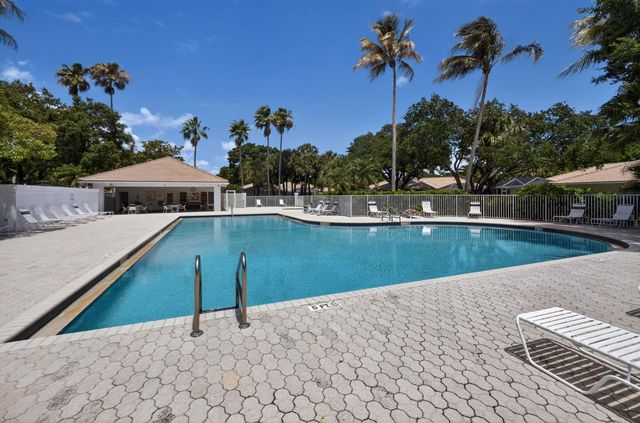 9572 N Crescent View Dr Drive N, Boynton Beach, FL 33437