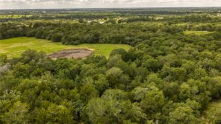 7 Hillwood Trail, Brenham, TX 77833