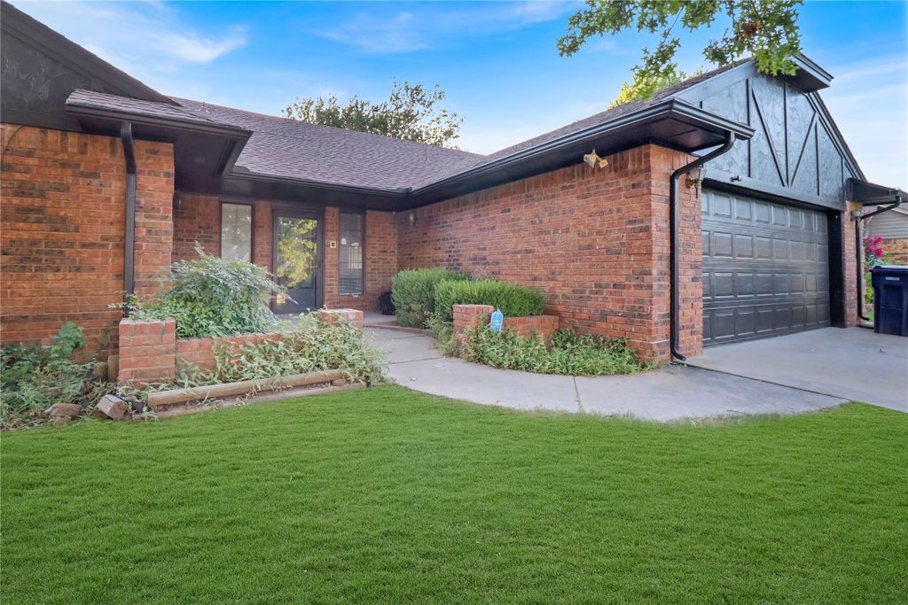 10405 Casa Linda, Oklahoma City, OK 73139