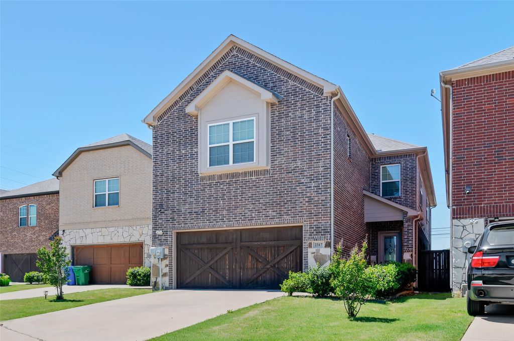 2317 Chrystal Drive, Carrollton, TX 75006