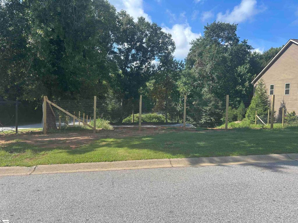 1 Quiet Creek Court, Simpsonville, SC 29681