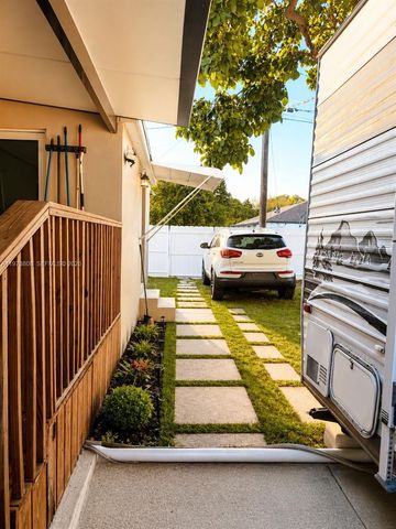2281 NW 81st Terrace, Miami, FL 33147