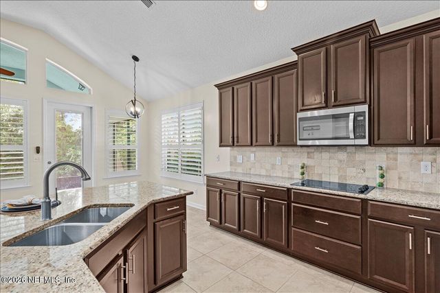 1201 E REDROCK RIDGE Avenue, St. Johns, FL 32259