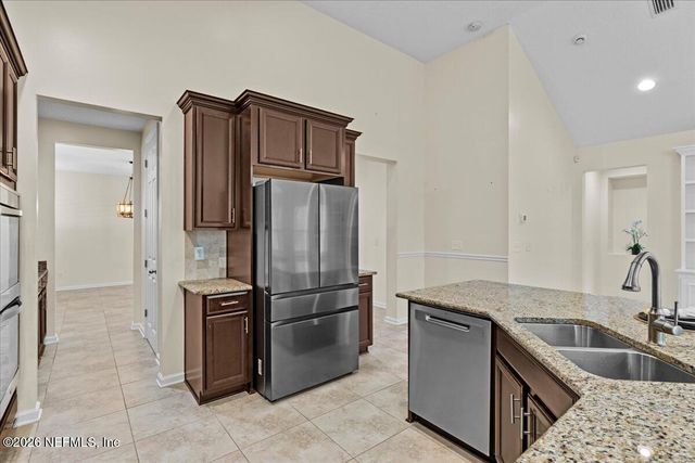 1201 E REDROCK RIDGE Avenue, St. Johns, FL 32259