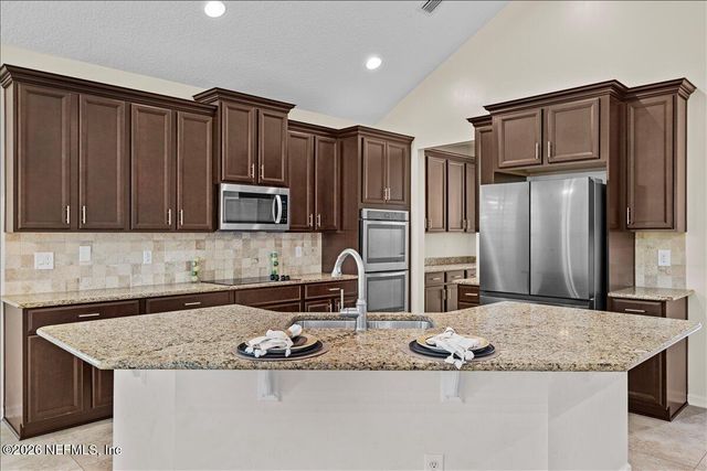 1201 E REDROCK RIDGE Avenue, St. Johns, FL 32259