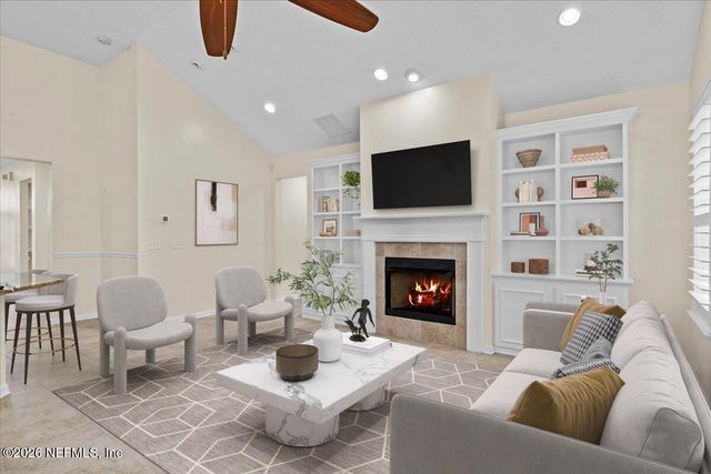 1201 E REDROCK RIDGE Avenue, St. Johns, FL 32259