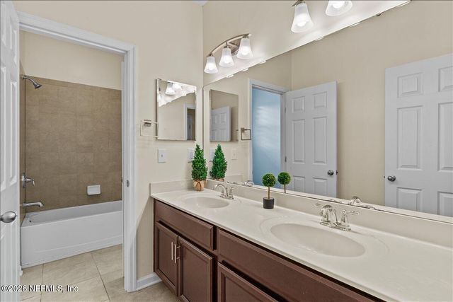 1201 E REDROCK RIDGE Avenue, St. Johns, FL 32259