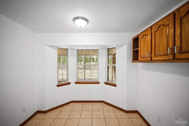 5621 Cardiman St, Milton, FL 32583