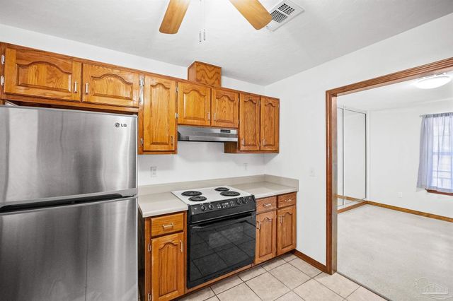 5621 Cardiman St, Milton, FL 32583