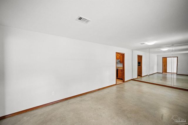 5621 Cardiman St, Milton, FL 32583