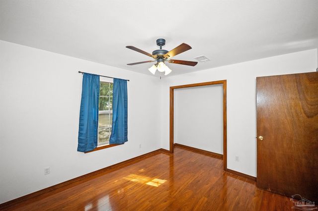 5621 Cardiman St, Milton, FL 32583