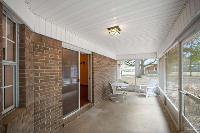 5621 Cardiman St, Milton, FL 32583