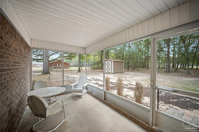 5621 Cardiman St, Milton, FL 32583