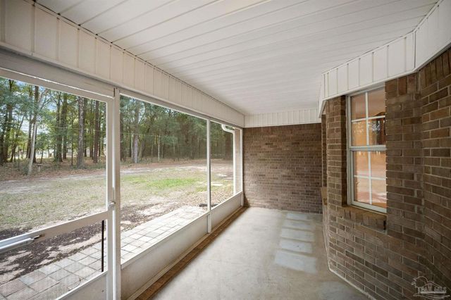 5621 Cardiman St, Milton, FL 32583