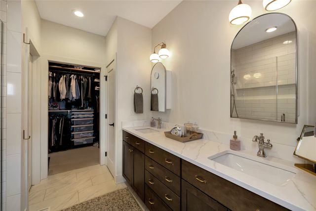 870 Augusta Court, Waukee, IA 50263