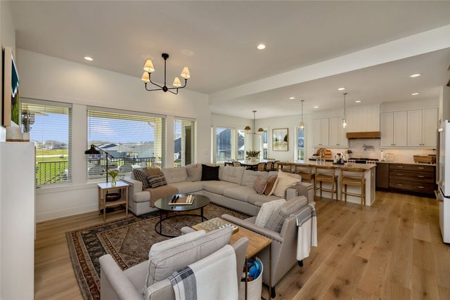 870 Augusta Court, Waukee, IA 50263