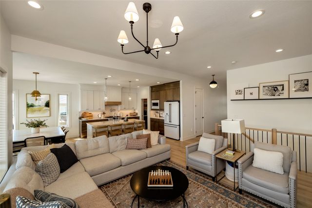 870 Augusta Court, Waukee, IA 50263