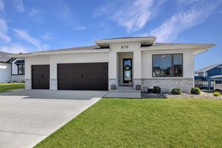 870 Augusta Court, Waukee, IA 50263