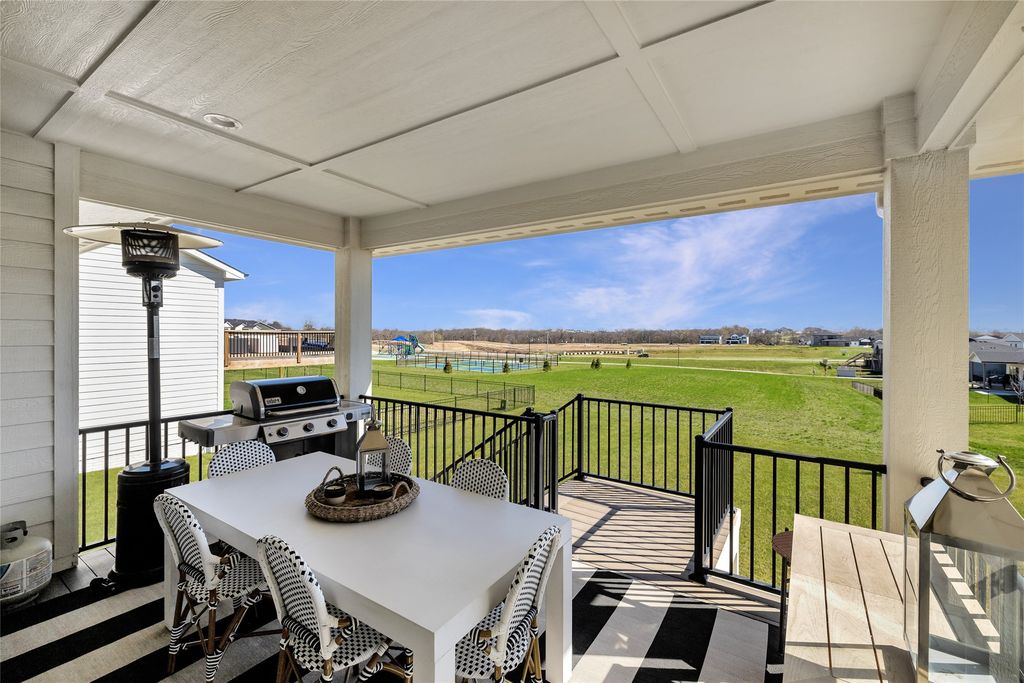 870 Augusta Court, Waukee, IA 50263