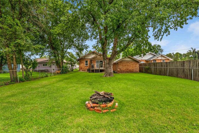 1519 S Martinson, Wichita, KS 67213