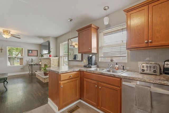 1519 S Martinson, Wichita, KS 67213